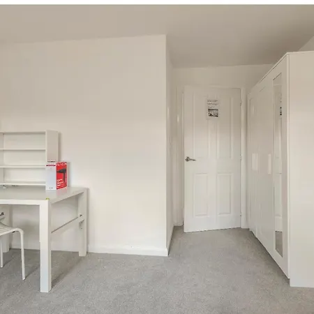 New Built 2022, 3 Bedroom Townhouse Holiday home Edinburgh