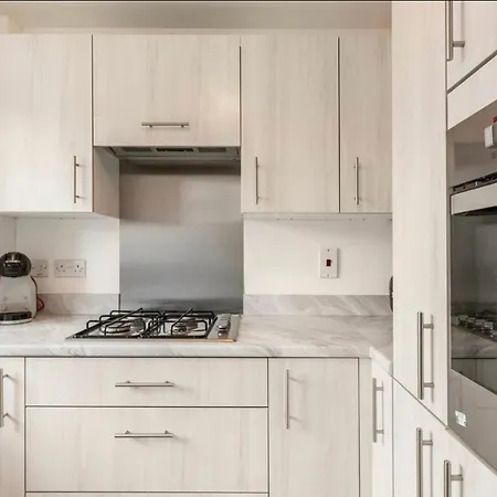 New Built 2022, 3 Bedroom Townhouse *