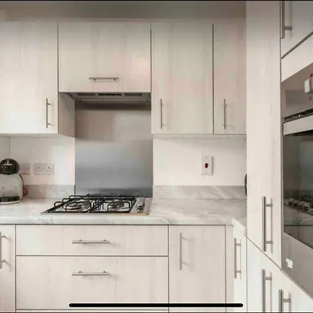 New Built 2022, 3 Bedroom Townhouse Edinburgh
