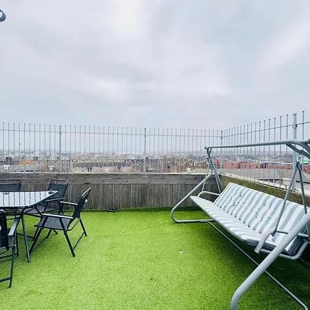Relaxing With A Stunning View Of The Skyline * Edimburgo
