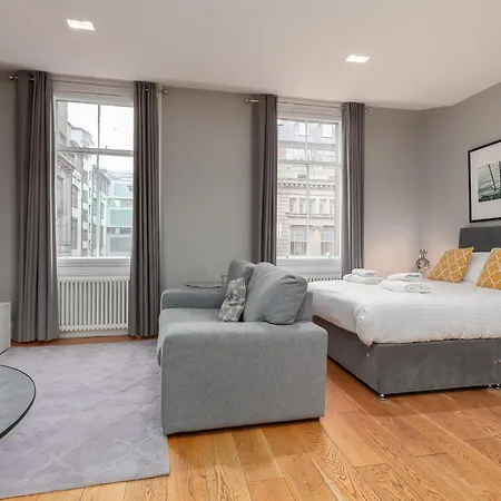 デスティニー スコットランド - セントアンドリュー スクエア エディンバラ