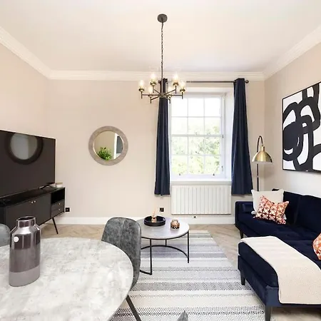 Apartment The Heart Of Old Town With Castle Views Edinburgh