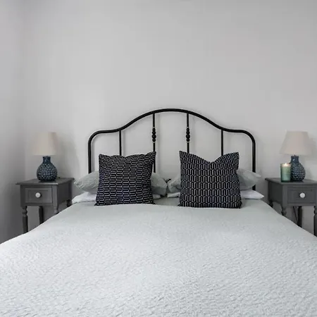 Castle Apartment Edinburgh