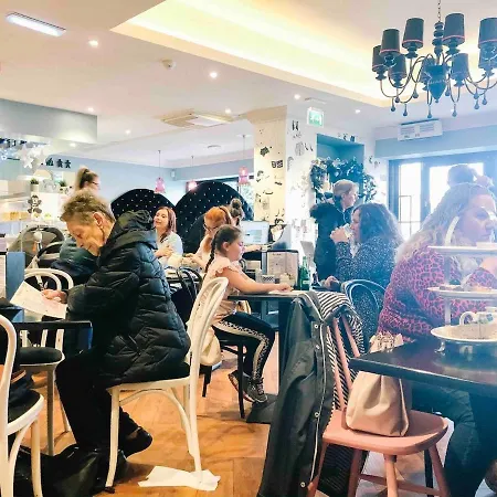 Chic Flat Close To Edinburgh, Airport, & Zoo Lejlighed *