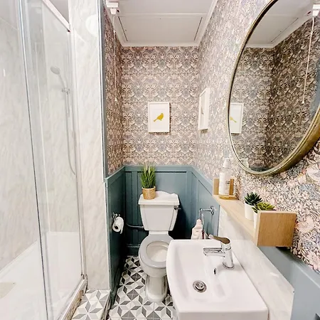 Chic Flat Close To Edinburgh, Airport, & Zoo Apartament Edynburg