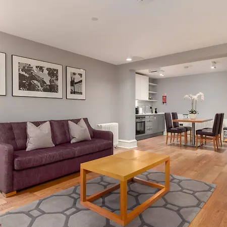 Destiny Scotland - Distillers House * Edynburg