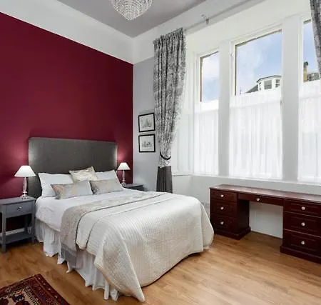 A Two Bedroom - Victorian At 8 Priestfield Road Daire Edinburgh