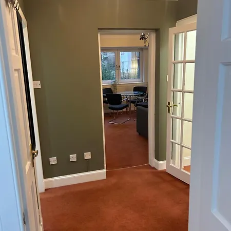 Anne House, Royal Mile *