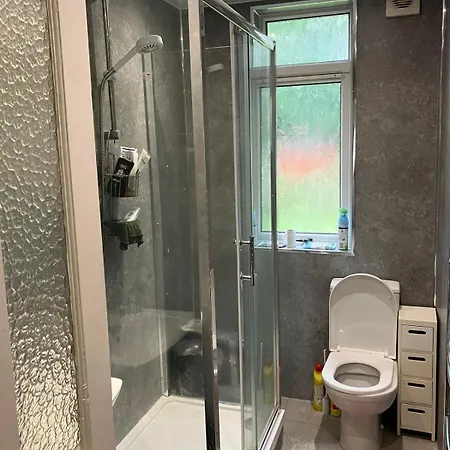 1 Bed Flat Near Murrayfield אדינבורו