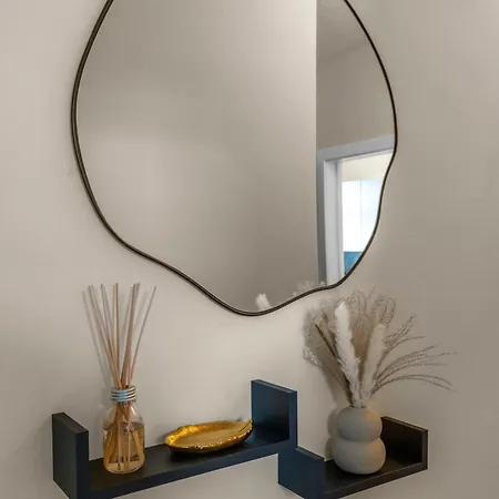 2 Bedroom In With 2 Free Parking Spaces Apartament