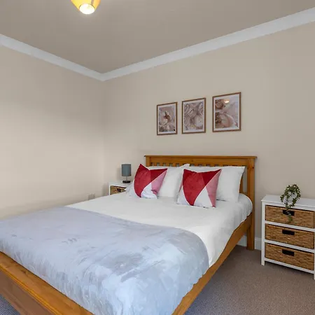 1 Double In Shared In With Free Parking Édimbourg