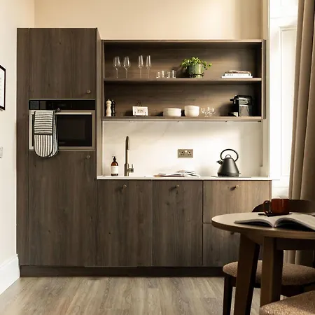 Moment George Iv Bridge Edinburgh