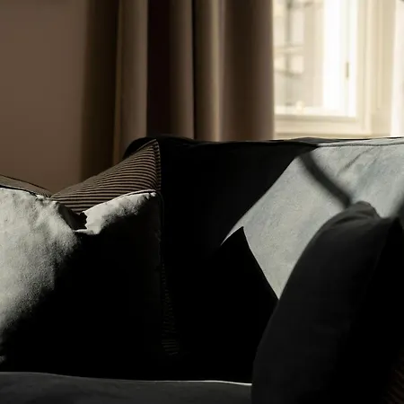 Moment George Iv Bridge * Edinburgh