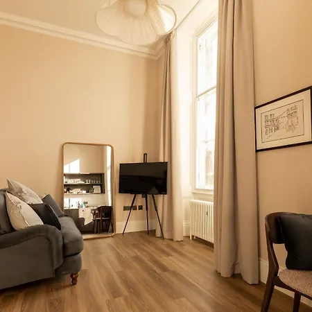 Moment George Iv Bridge Hotel Edinburgh