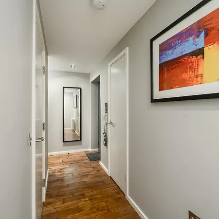 Destiny Scotland -the Malt House * Эдинбург