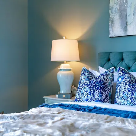 Apartment Dragon Luxury At 8 Albyn Place