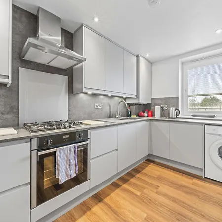 Slateford 2 Bedroom - *