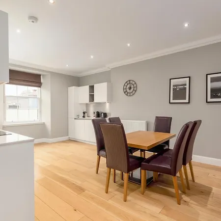 Destiny Scotland - Princes Street * Edinburg