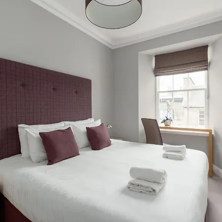 Destiny Scotland - Princes Street * Edinburg