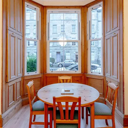 Apartmán Beautiful Spacious Ground Floor Newington Flat