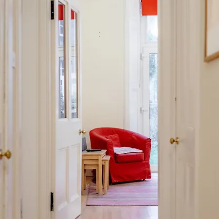 Delightful Ground Floor Newington Flat Lägenhet *