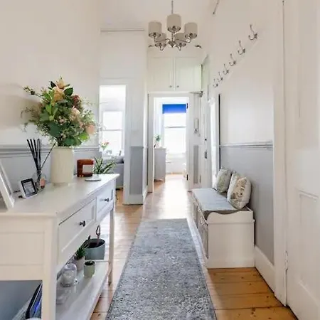 Emilys Apartment Edinburgh