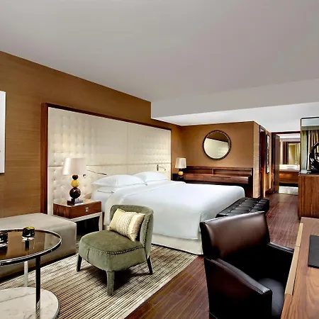 Sheraton Grand & Hotel