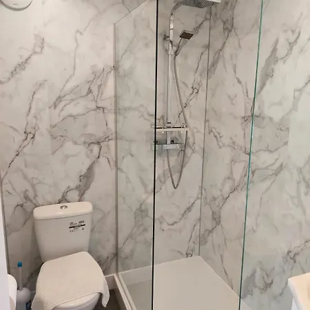 アナザー ルーム ベッド・アンド・ブレックファスト