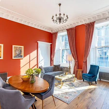 Apartment Dragon Luxury At 9 Albyn Place Edinburgh