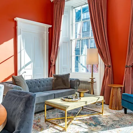 Dragon Luxury At 9 Albyn Place Edinburgh