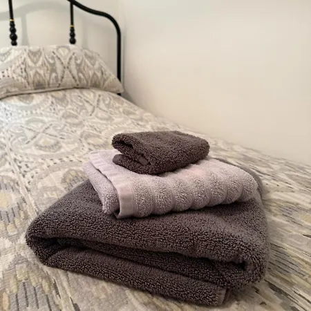 Single With Beautiful Garden Проживание в семье *