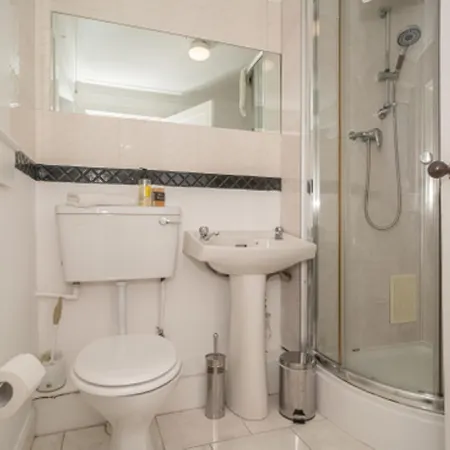 Charming Family House In Rosewell - Pass The Keys EDI