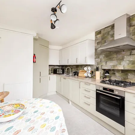 Apartmán Joivy Beautiful Apartment, Private Garden, Calton Hill *