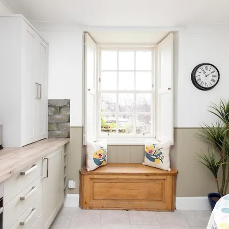 Apartmán Joivy Beautiful Apartment, Private Garden, Calton Hill *