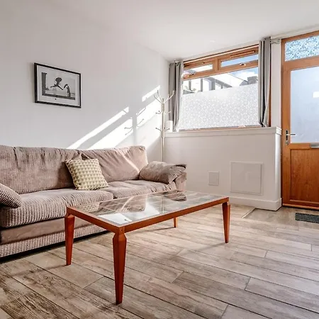 Cozy-free Parking-12 Mins Center Édimbourg