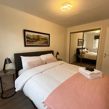 Causewayside Free Parking Apartment *