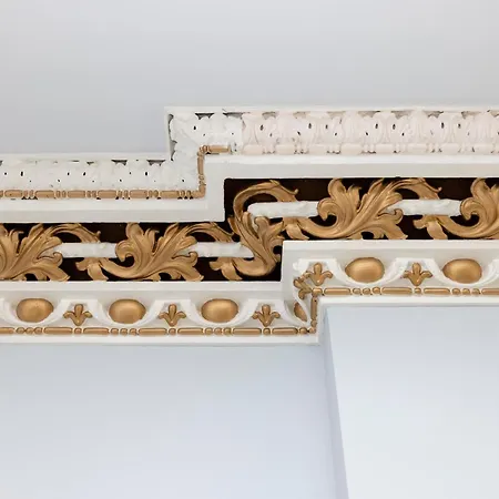 Deluxe 3-bedroom On Princes Street Overlooking Castle Lägenhet