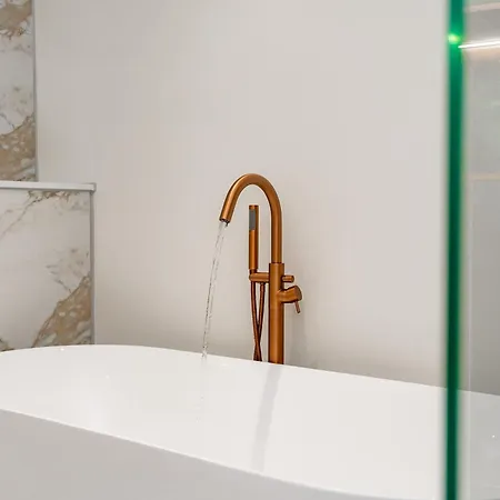 Dragon Luxury At 9 Albyn Place Apartment