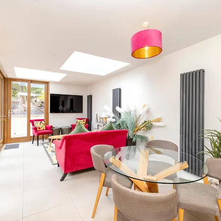 Joivy Ultra Luxe Near Princes Street *