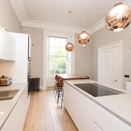 Joivy Ultra Luxe Near Princes Street Edinburgh