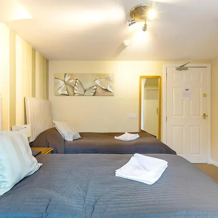 Arden Guest House, Craigmillar Castle Edinburgh