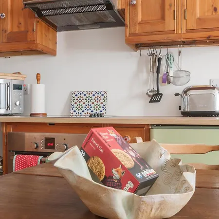 Cozy With Character Vibrant Style Flat At Leith Links Park * Edimburgo