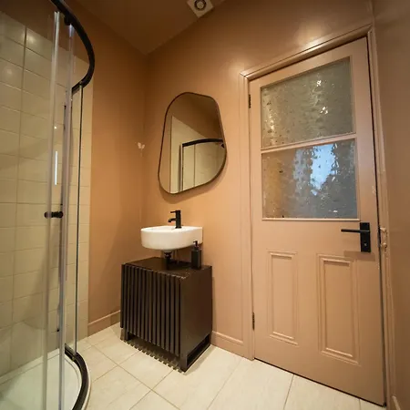 Apartamento Spacious Flat, Close To The Centre With Scenic Views Edimburgo