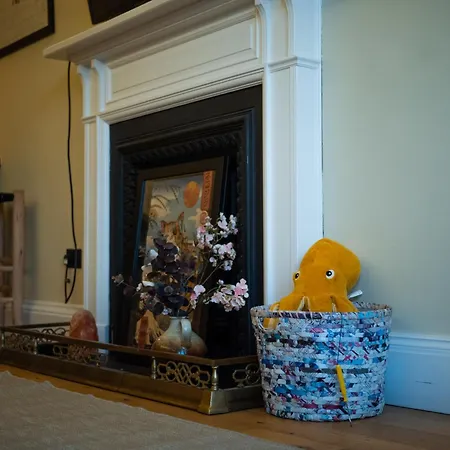 Spacious Flat, Close To The Centre With Scenic Views Apartamento *