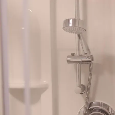 3 Bedrooms Flat In Old Town Sleeps 6 * Edimburgo