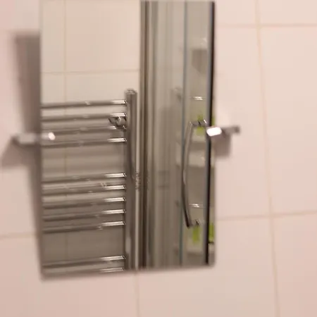 3 Bedrooms Flat In Old Town Sleeps 6 Edimburgo