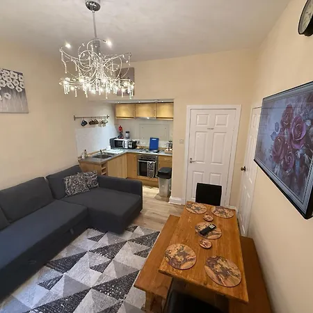 Apartment One Bedroom Flat In Old Town , Heart Of Flat Sleeps 6