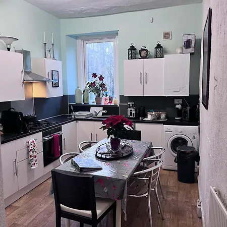 Spacious And Appartement