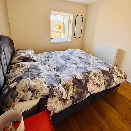 The Shore Modern 2 Bedroom Апартаменты *