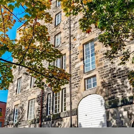 The Shore Modern 2 Bedroom * Эдинбург